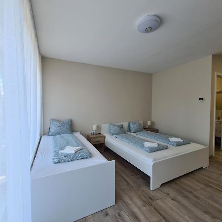 Öt Fenyő Apartmanház Siófok Kültér fotó