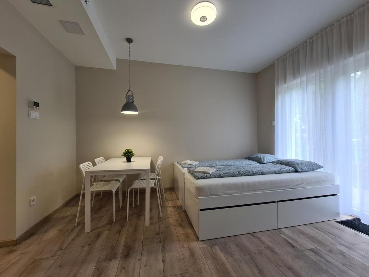 Öt Fenyő Apartmanház Siófok Kültér fotó