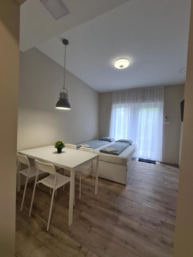 Öt Fenyő Apartmanház Siófok Kültér fotó
