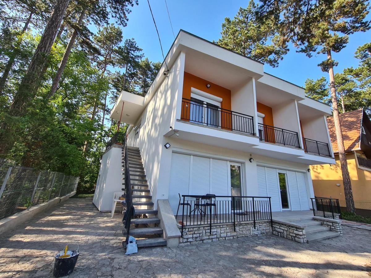 Öt Fenyő Apartmanház Siófok Kültér fotó