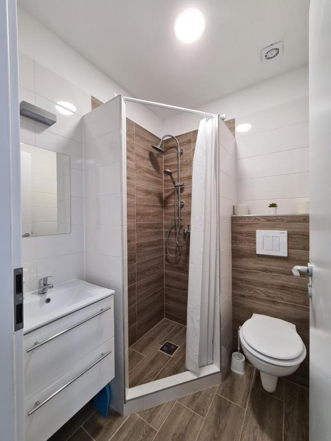 Öt Fenyő Apartmanház Siófok Kültér fotó